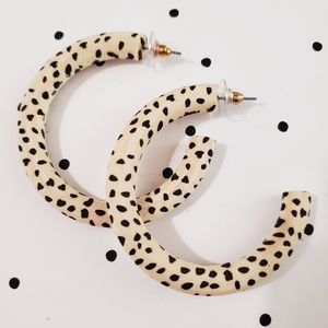 Natural wood-like hoop earrings with cream or white dalmatian print